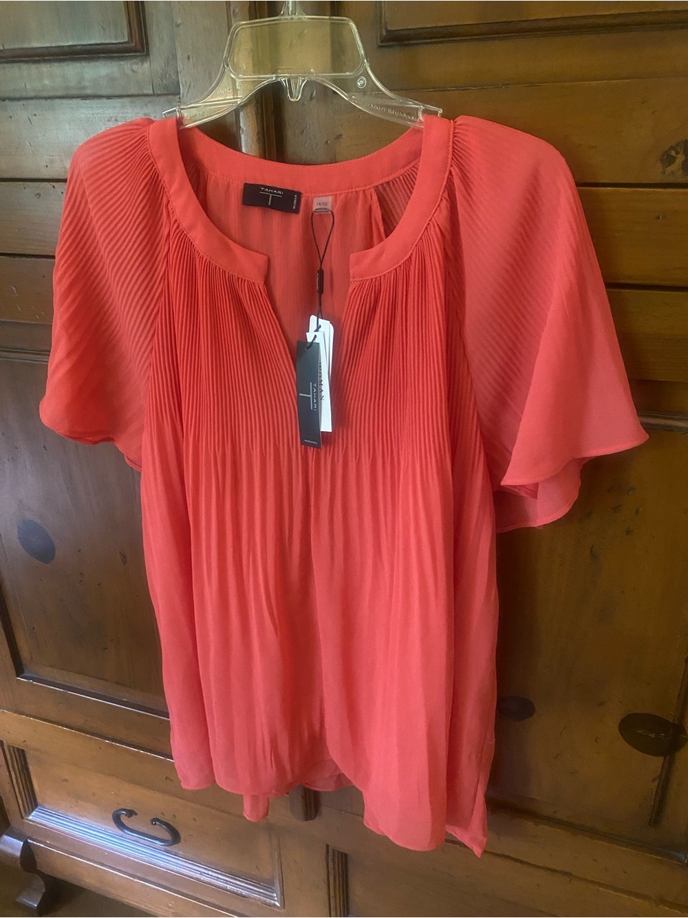 New With Tags T Tahari Pleated Blouse Chiffon Short Sleeves Spiced Coral XL/1X